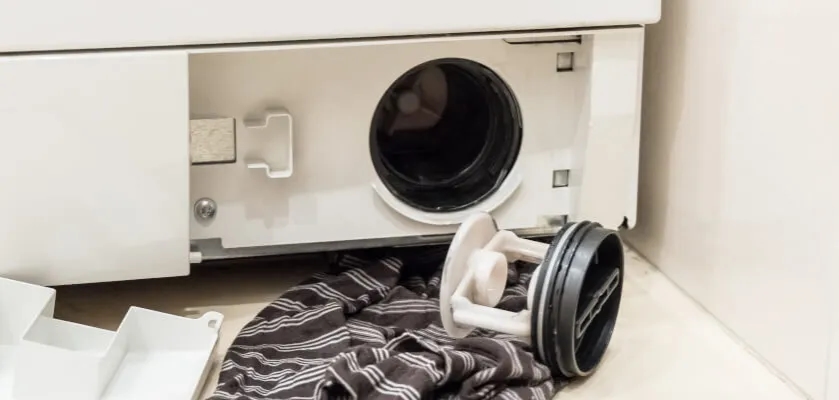 Gdzie jest filtr w pralce Mastercook ładowanej od góry? Sprawdź to!