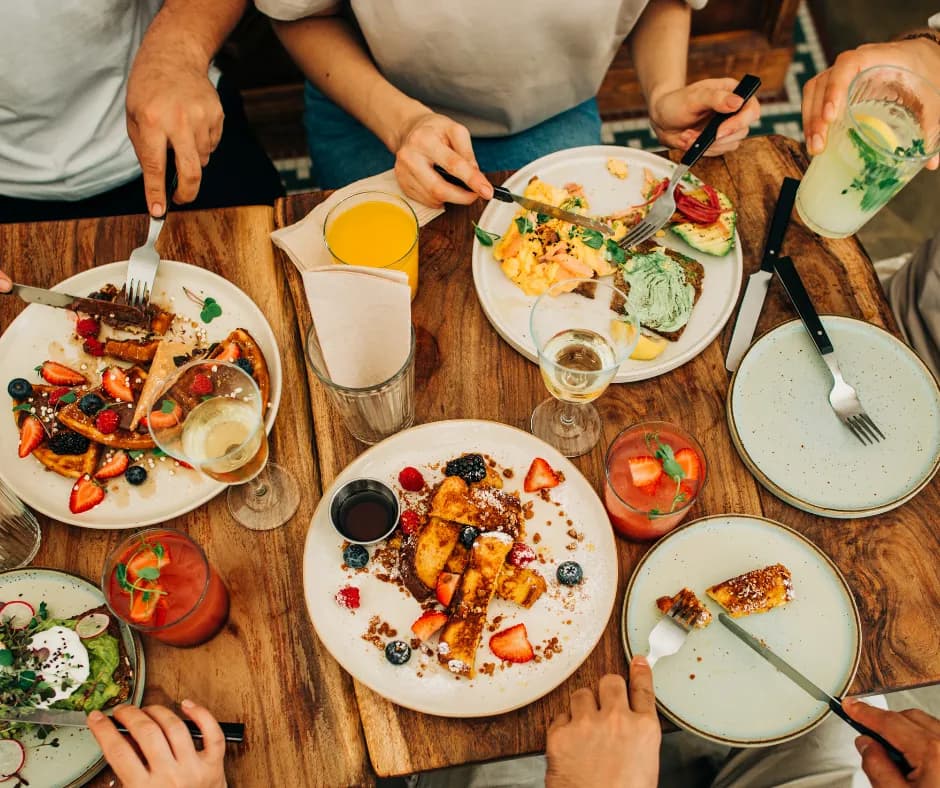 Najlepsze miejsca, gdzie zjeść w Zakopanem – tanio i smacznie
