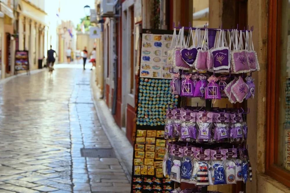 Co warto przywieźć z Chorwacji? Najlepsze pamiątki i smaki