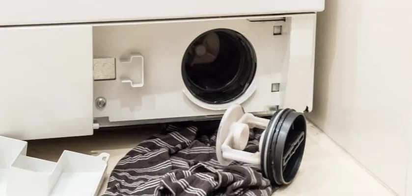 Gdzie jest filtr w pralce Mastercook ładowanej od góry? Sprawdź to!