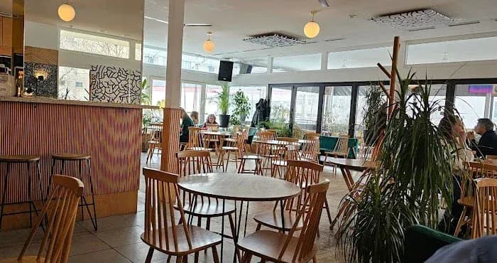 Żoliborz gdzie zjeść - najlepsze miejsca na pyszne jedzenie w dzielnicy